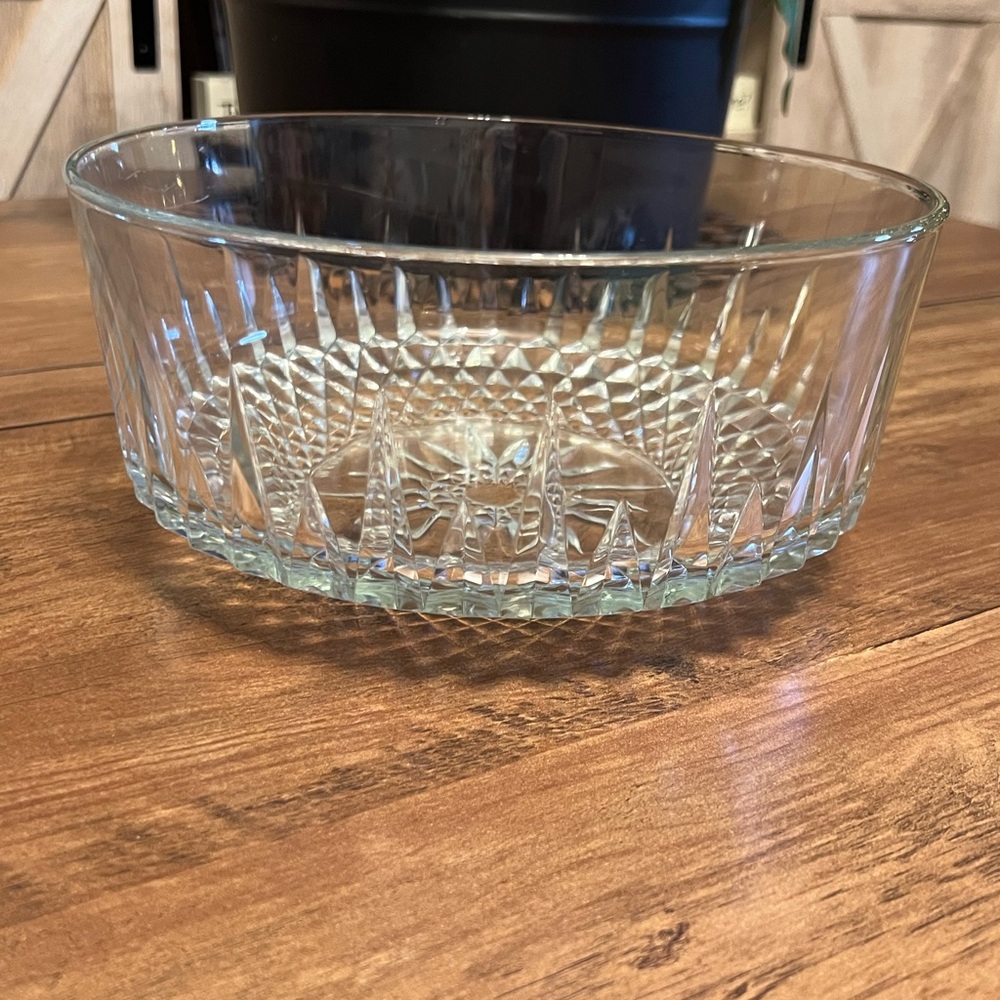 Arcoroc USA 9" Glass Serving Bowl